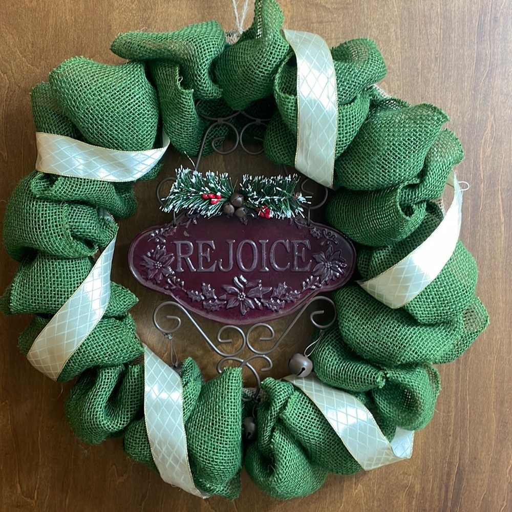 * Holiday Wreath
